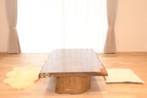屋久杉の座卓と家具